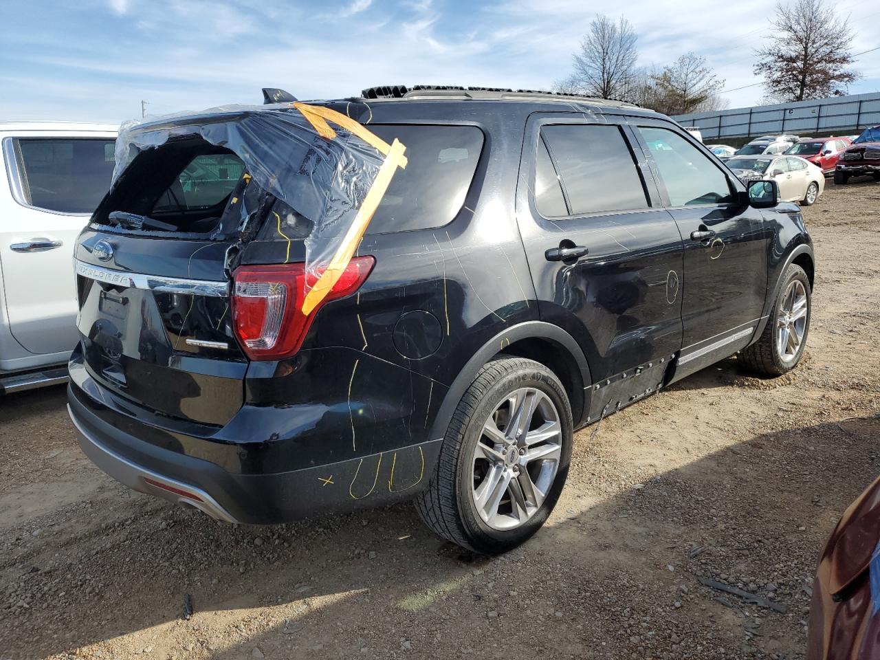 Image 3 of 2016 FORD EXPLORER XLT 2016 with VIN 1FM5K7D81GGB72253