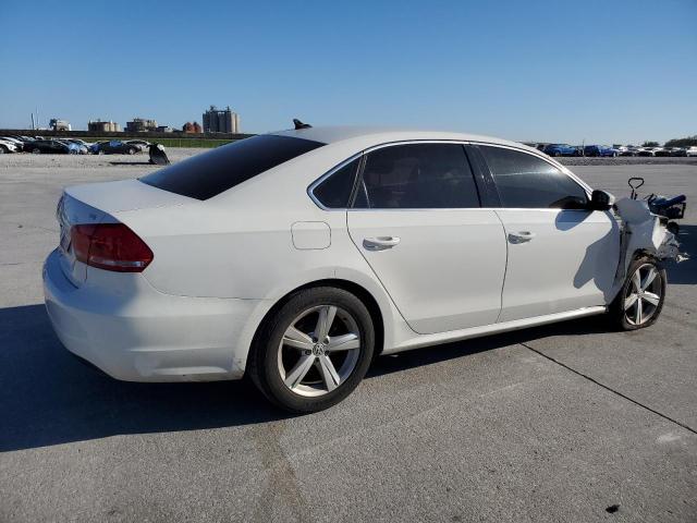 Obraz 3 z 2015 VOLKSWAGEN PASSAT S 2015 z VIN 1VWAS7A31FC107689