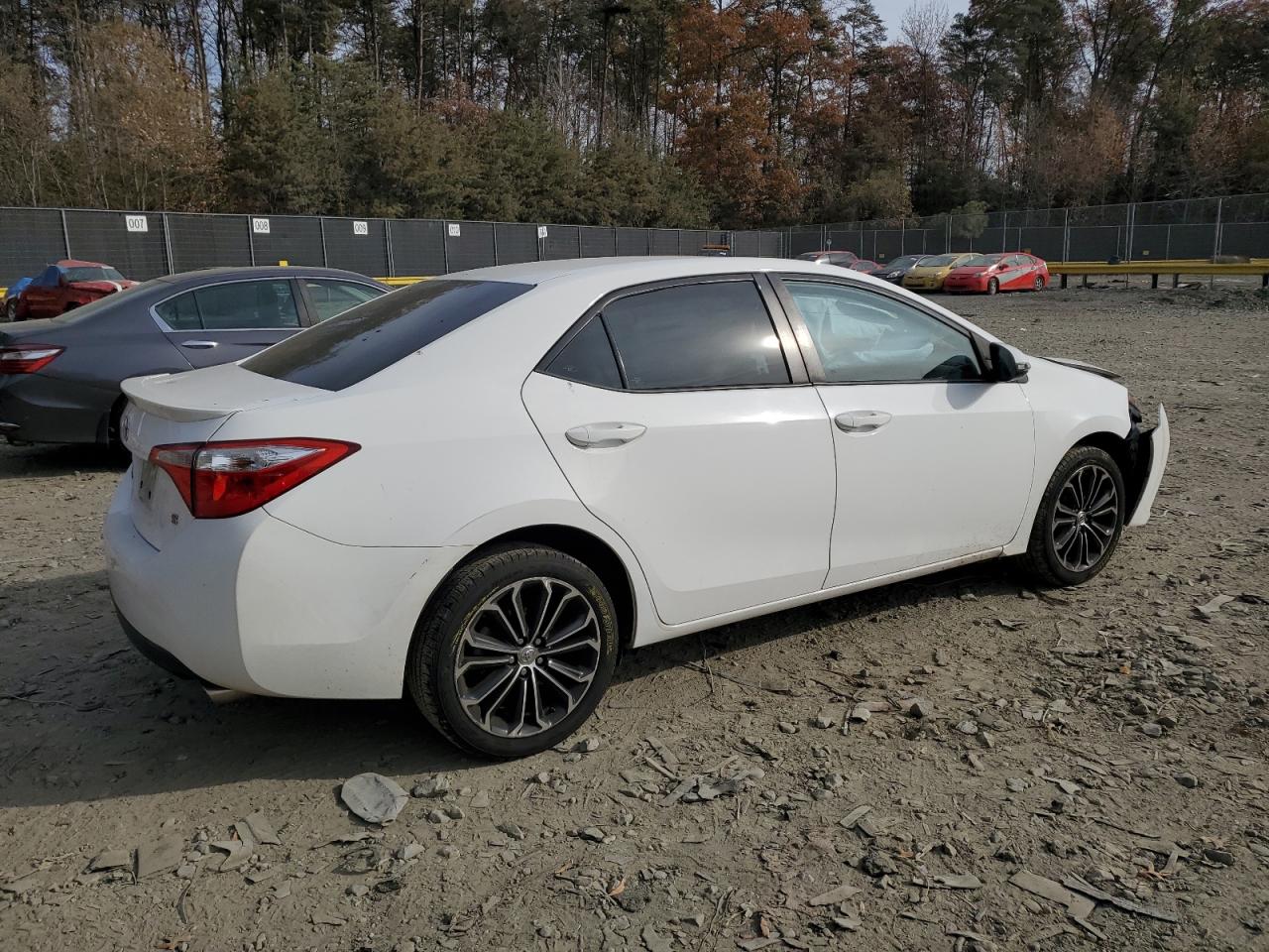 Image 3 of 2016 TOYOTA COROLLA L 2016 with VIN 2T1BURHE0GC490473