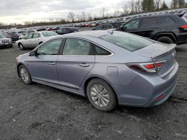 Image 2 of 2016 HYUNDAI SONATA HYBRID 2016 with VIN KMHE24L18GA023053