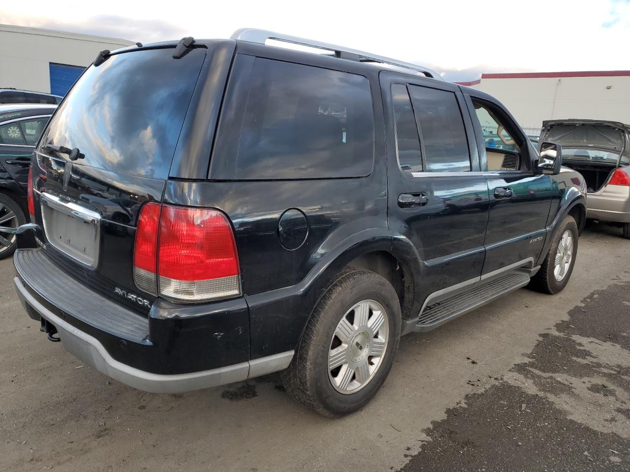 Image 3 of 2003 LINCOLN AVIATOR  2003 with VIN 5LMEU78H33ZJ00518