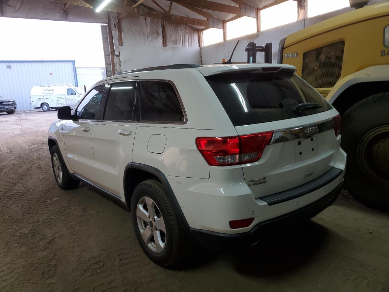 Obraz 2 z 2011 JEEP GRAND CHEROKEE LAREDO 2011 z VIN 1J4RR4GTXBC676438