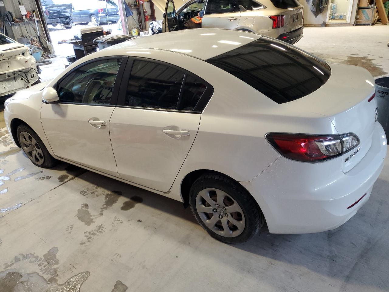 Image 2 of 2013 MAZDA 3 I 2013 with VIN JM1BL1UPXD1768355