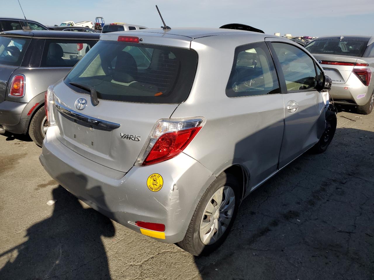 Изображение 3 2014 TOYOTA YARIS  2014 с VIN JTDJTUD36ED577073
