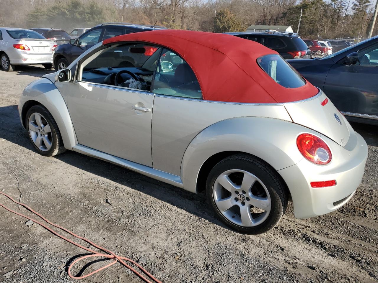 Изображение 2 2009 VOLKSWAGEN NEW BEETLE BLUSH EDITION 2009 с VIN 3VWSG31Y69M411078