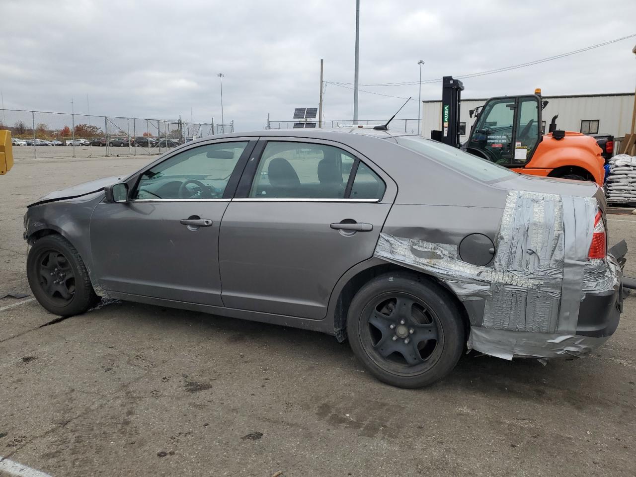 Image 2 of 2010 FORD FUSION SE 2010 with VIN 3FAHP0HA1AR389704