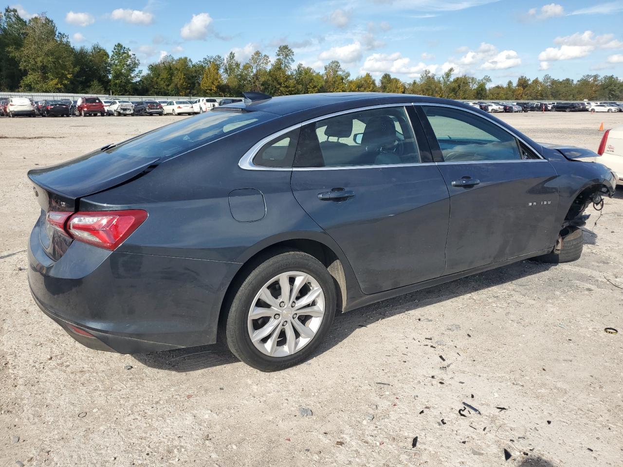 Image 3 of Chevrolet Malibu Lt 2019 with VIN 1G1ZD5ST4KF220220