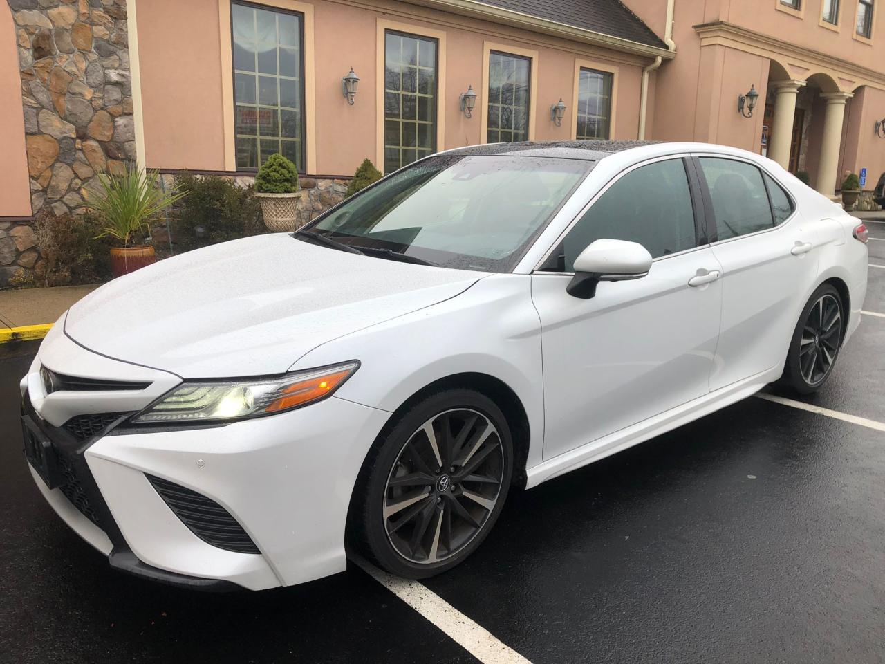 Изображение 1 2018 TOYOTA CAMRY XSE 2018 с VIN 4T1B61HKXJU055452