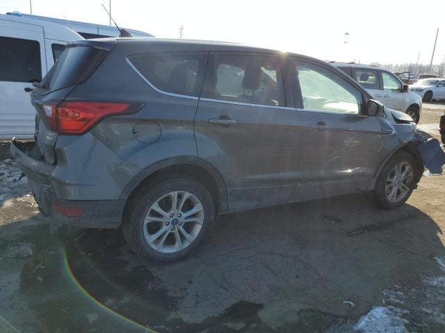 Image 3 of 2019 FORD ESCAPE SE 2019 with VIN 1FMCU9GD1KUC00035