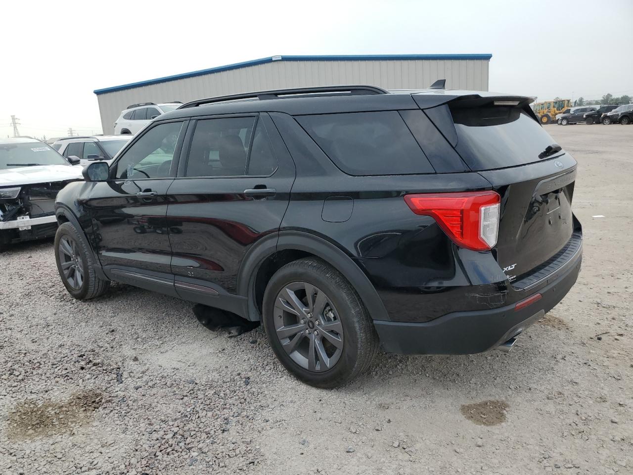 Изображение 2 Ford Explorer Xlt 2021 с VIN 1FMSK7DH0MGB31627