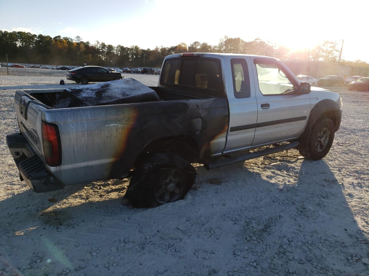 Image 3 of 2002 NISSAN FRONTIER KING CAB XE 2002 with VIN 1N6ED26Y62C301762