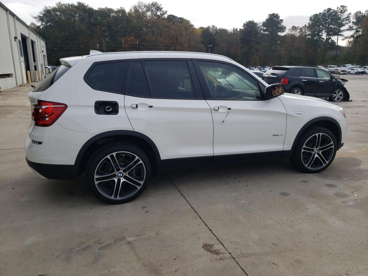 Изображение 3 2016 BMW X3 XDRIVE28I 2016 с VIN 5UXWX9C58G0D71629
