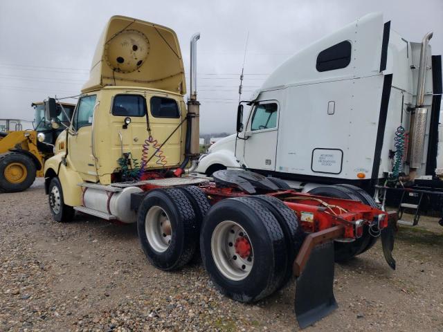 Image 3 of 2004 STERLING TRUCK AT 9500 2004 with VIN 2FWJA3CV34AM18590