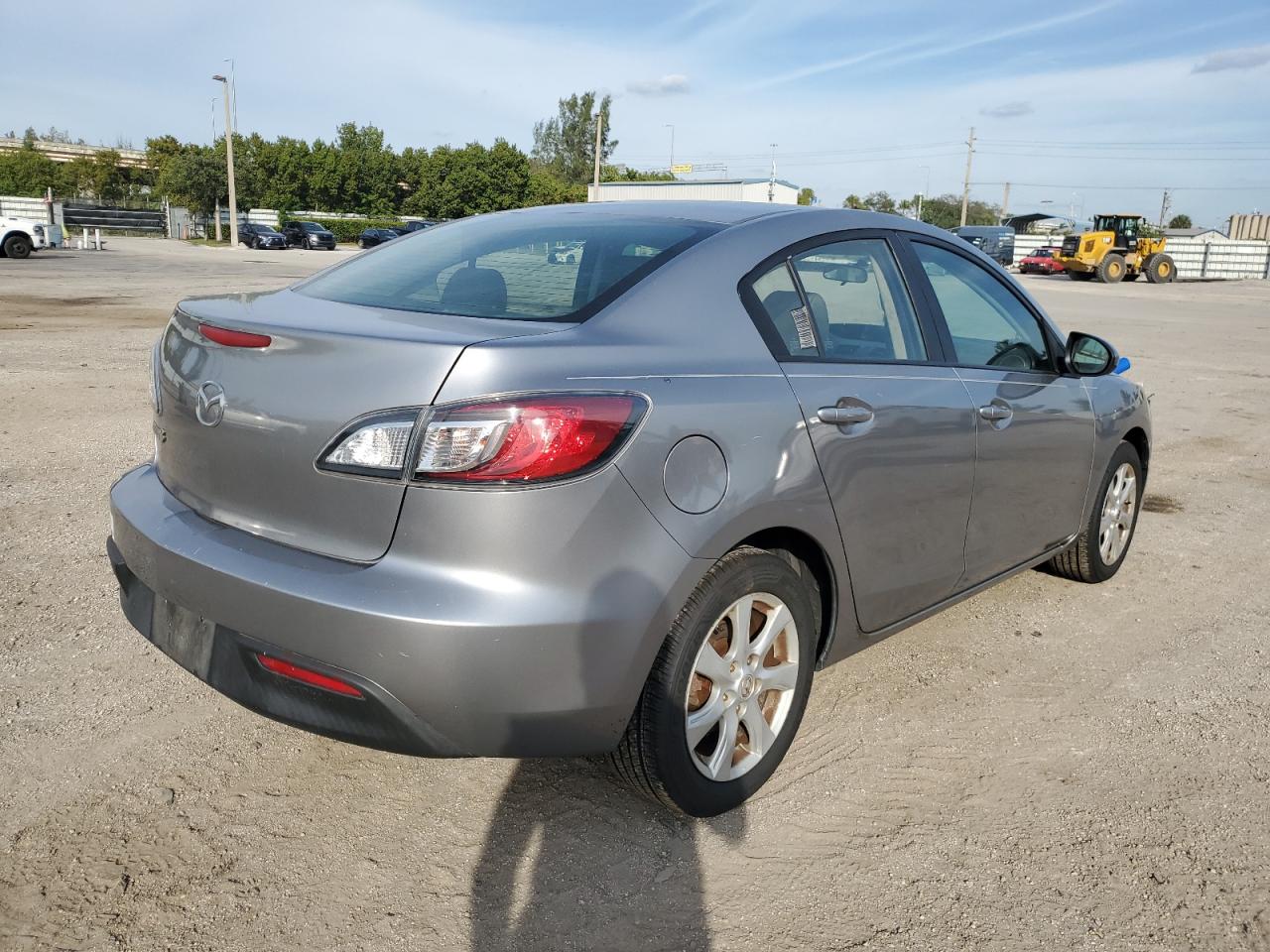 Obraz 3 z 2010 MAZDA 3 I 2010 z VIN JM1BL1SF9A1213709
