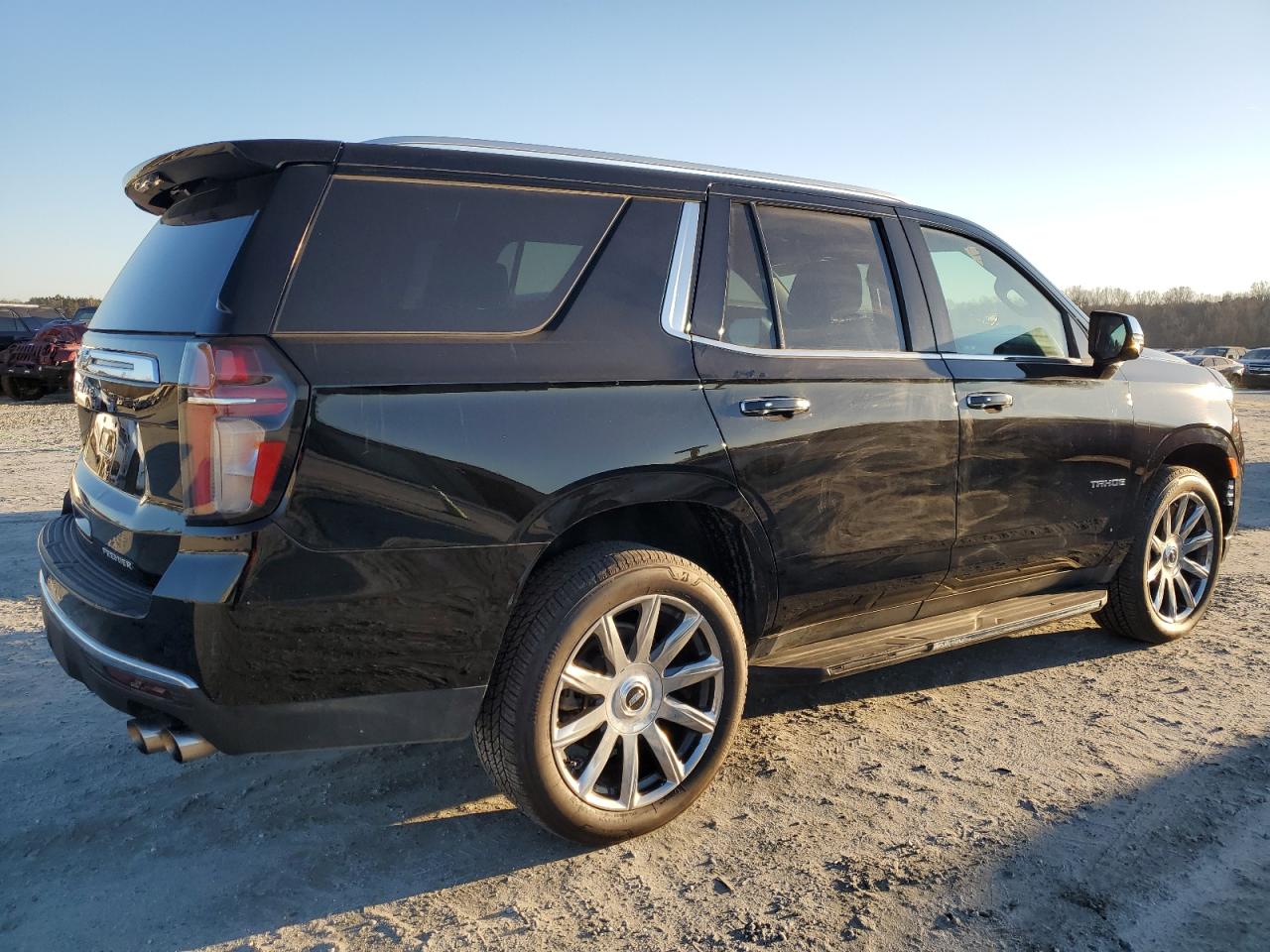 Изображение 3 2021 CHEVROLET TAHOE K1500 PREMIER 2021 с VIN 1GNSKSKDXMR357287
