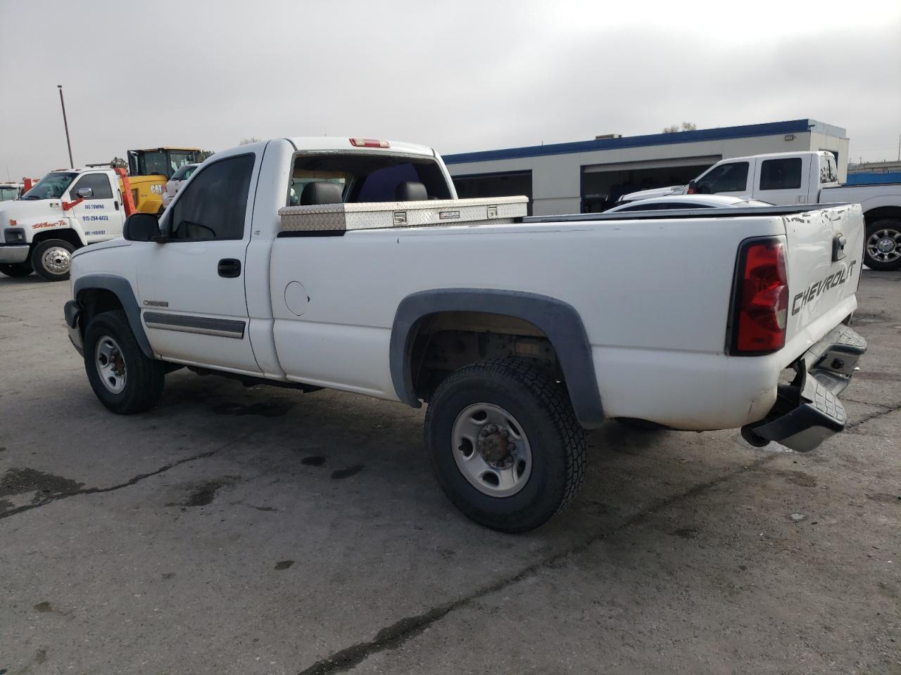 Obraz 2 z 2005 CHEVROLET SILVERADO C2500 HEAVY DUTY 2005 z VIN 1GCHC24U05E185227