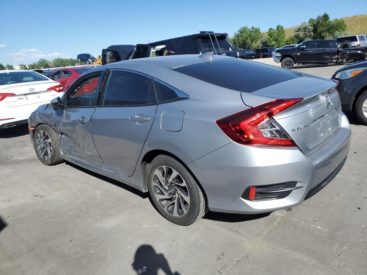 Изображение 2 2017 HONDA CIVIC EX 2017 с VIN 19XFC2F76HE018426