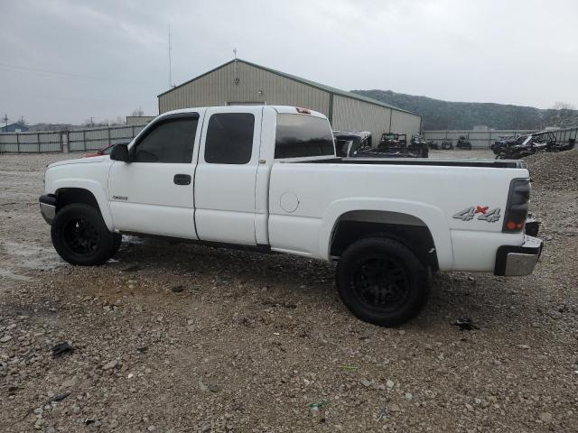 Image 2 of 2004 CHEVROLET SILVERADO K2500 2004 with VIN 1GCGK29U44Z101697