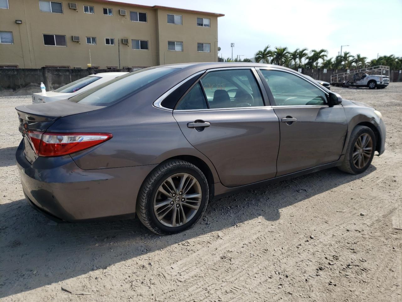 Изображение 3 2015 TOYOTA CAMRY LE 2015 с VIN 4T1BF1FK1FU967056