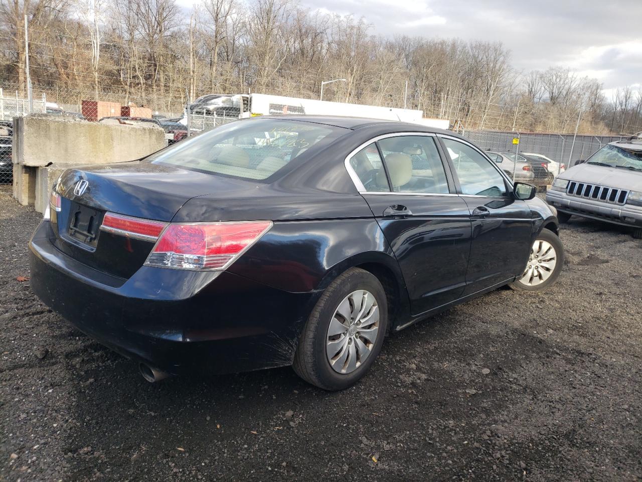 Изображение 3 2012 HONDA ACCORD LX 2012 с VIN 1HGCP2F37CA211993