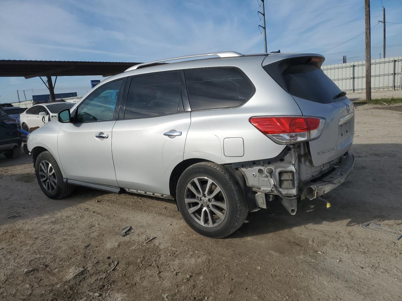 Obraz 2 z 2015 NISSAN PATHFINDER S 2015 z VIN 5N1AR2MN1FC638305