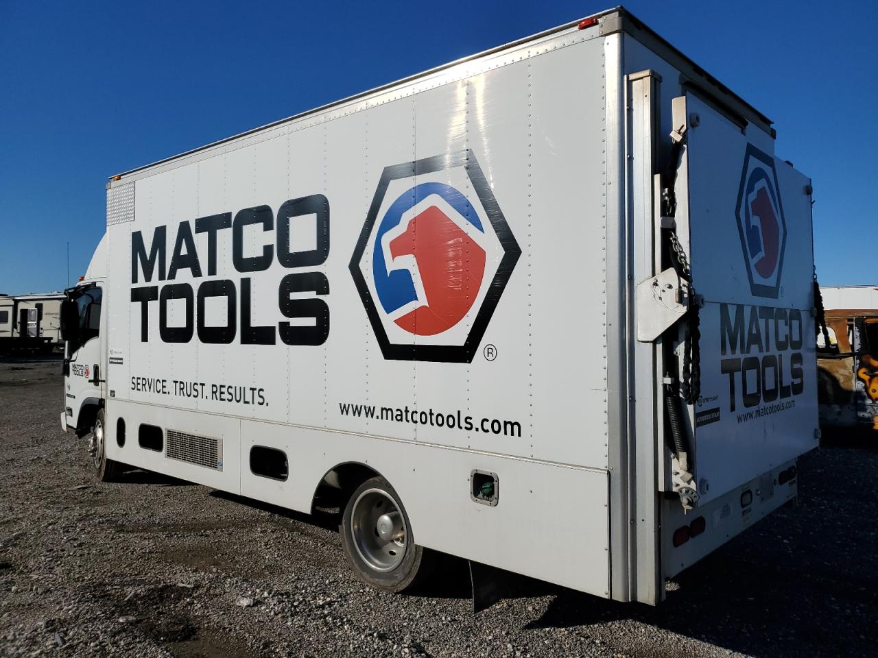 Image 2 of 2014 ISUZU NQR  2014 with VIN JALE5W164E7902984