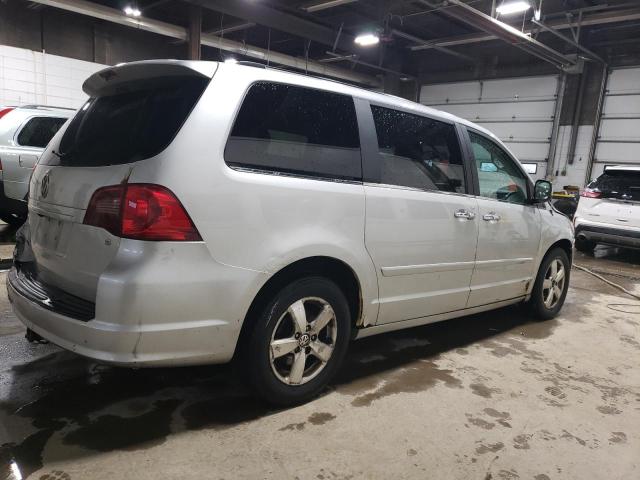 Image 3 of 2010 VOLKSWAGEN ROUTAN SEL 2010 with VIN 2V4RW6DX0AR159095