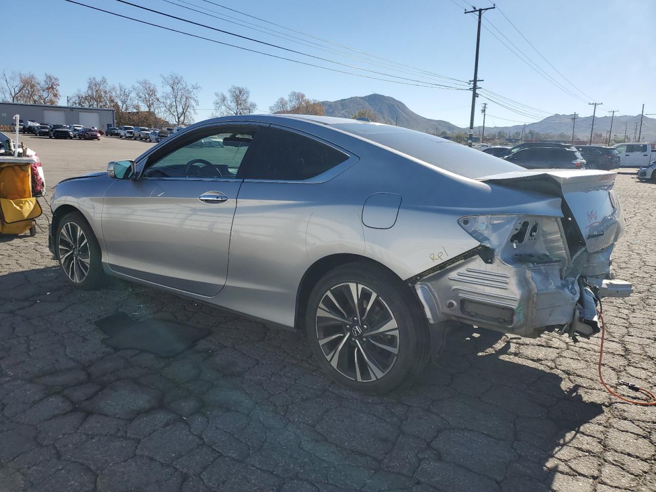 Image 2 of 2016 HONDA ACCORD EXL 2016 with VIN 1HGCT2B82GA007816