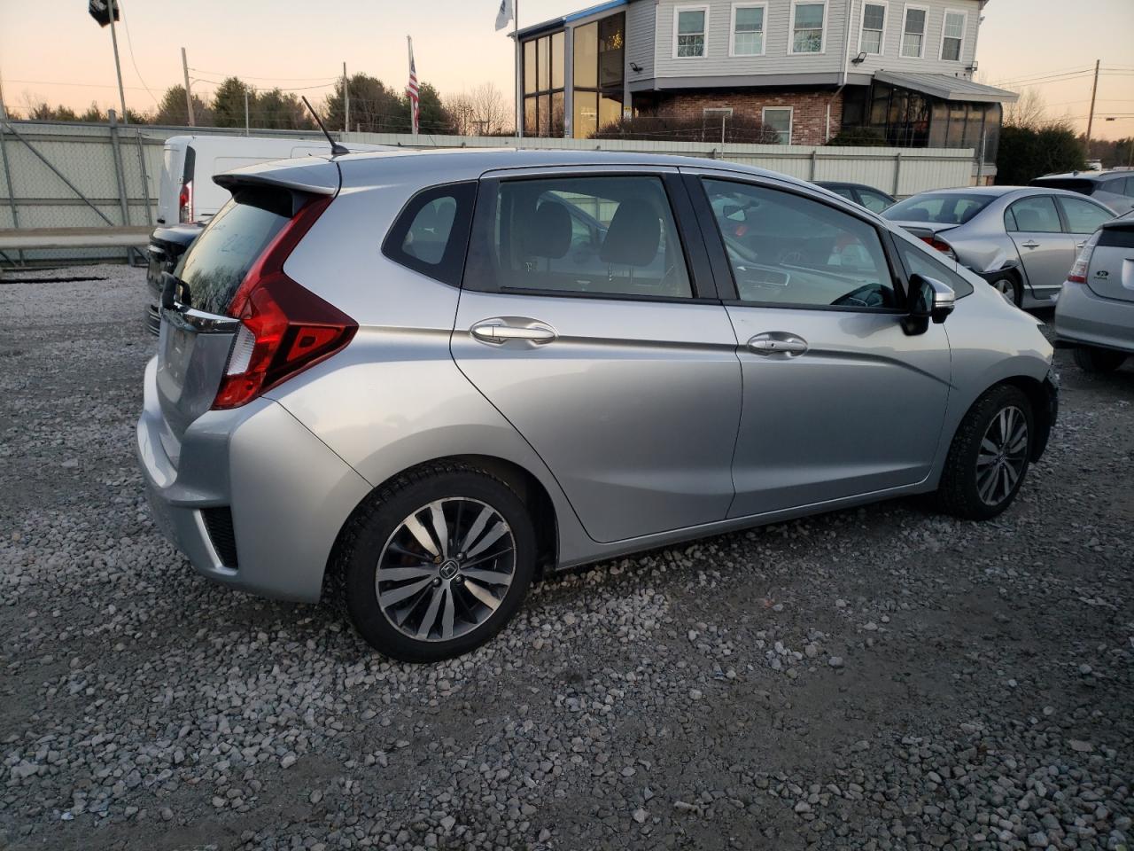 Image 3 of 2016 HONDA FIT EX 2016 with VIN JHMGK5H75GX021711