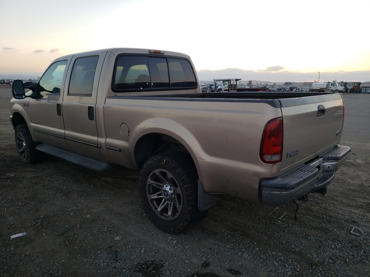 Obraz 2 z 1999 FORD F250 SUPER DUTY 1999 z VIN 1FTNW20FXXEB15254
