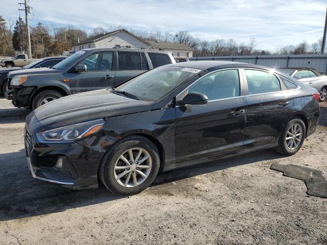 Image 1 of 2018 HYUNDAI SONATA SE 2018 with VIN 5NPE24AF0JH706108