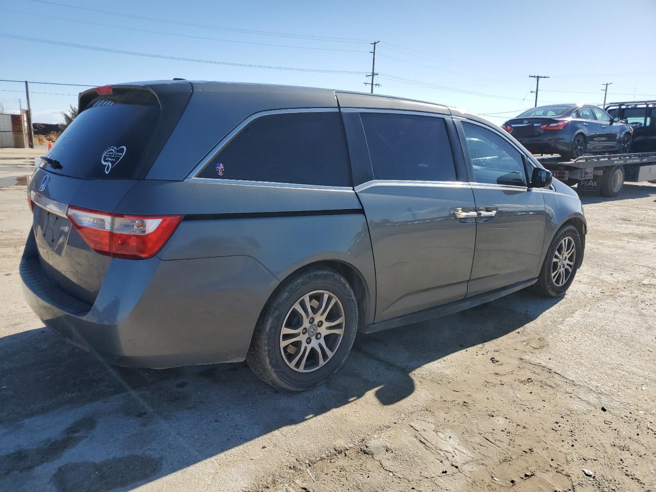 Image 3 of 2011 HONDA ODYSSEY EXL 2011 with VIN 5FNRL5H68BB096338