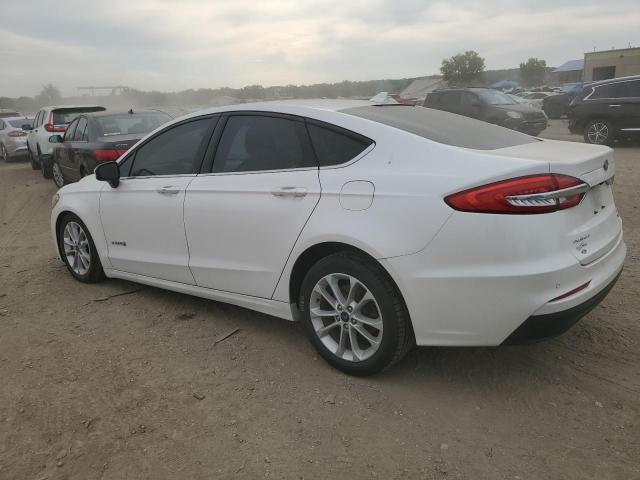 Image 2 of 2019 FORD FUSION SE 2019 with VIN 3FA6P0LU2KR103546