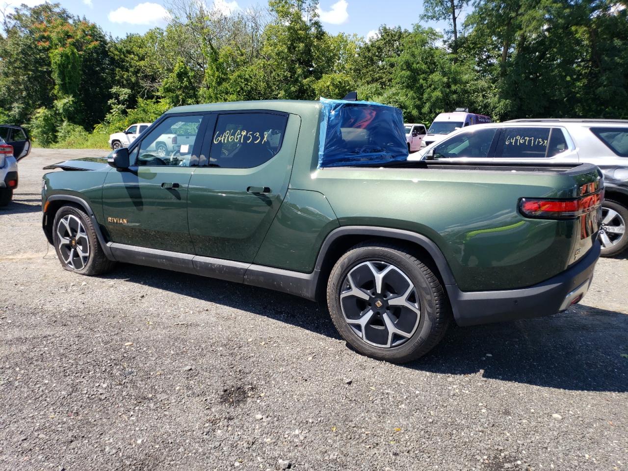 Изображение 2 2022 RIVIAN R1T ADVENTURE 2022 с VIN 7FCTGAAA7NN015296