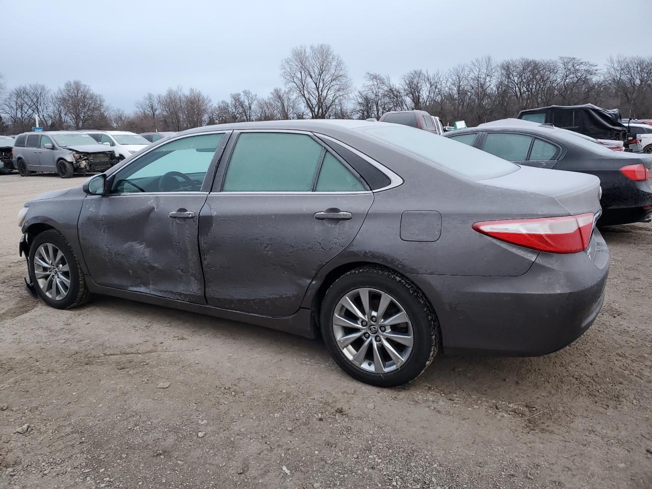 Obraz 2 z 2015 TOYOTA CAMRY LE 2015 z VIN 4T4BF1FK6FR510734