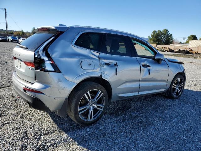 Image 3 of 2018 VOLVO XC60 T5 MOMENTUM 2018 with VIN YV4102RK9J1028411