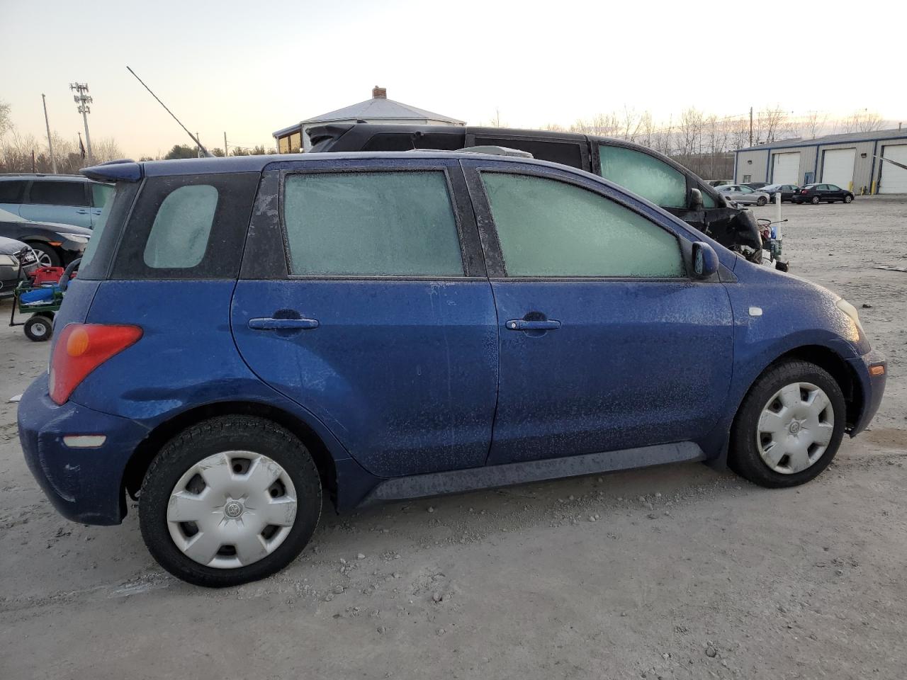Obraz 3 z 2005 TOYOTA SCION XA  2005 z VIN JTKKT624950119832