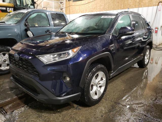 Image 1 of 2020 TOYOTA RAV4 XLE 2020 with VIN 2T3RWRFV9LW096109