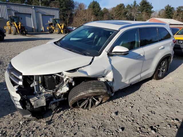 Изображение 2017 TOYOTA HIGHLANDER SE 2017