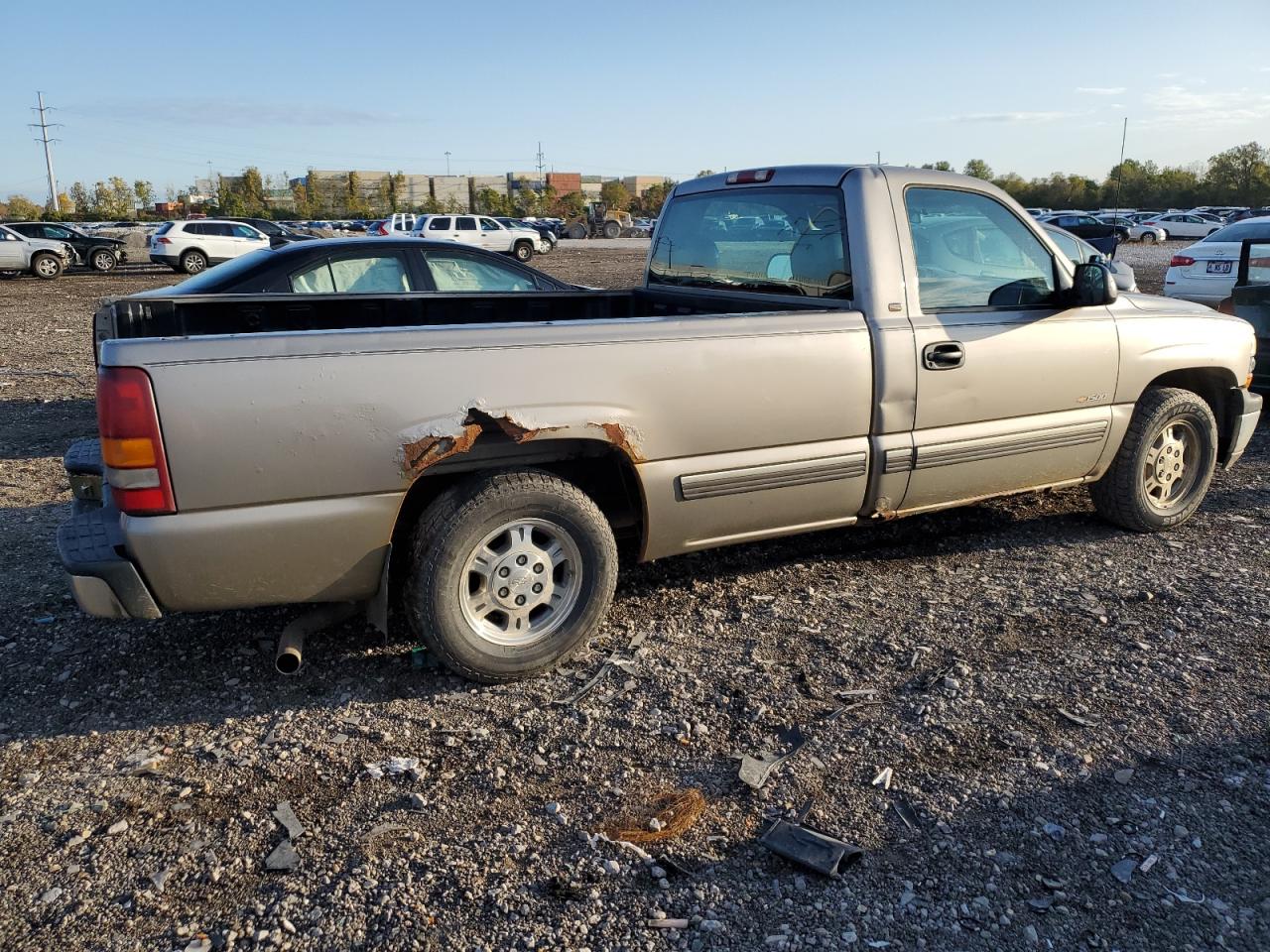 Изображение 3 2001 CHEVROLET SILVERADO C1500 2001 с VIN 1GCEC14W21Z198109
