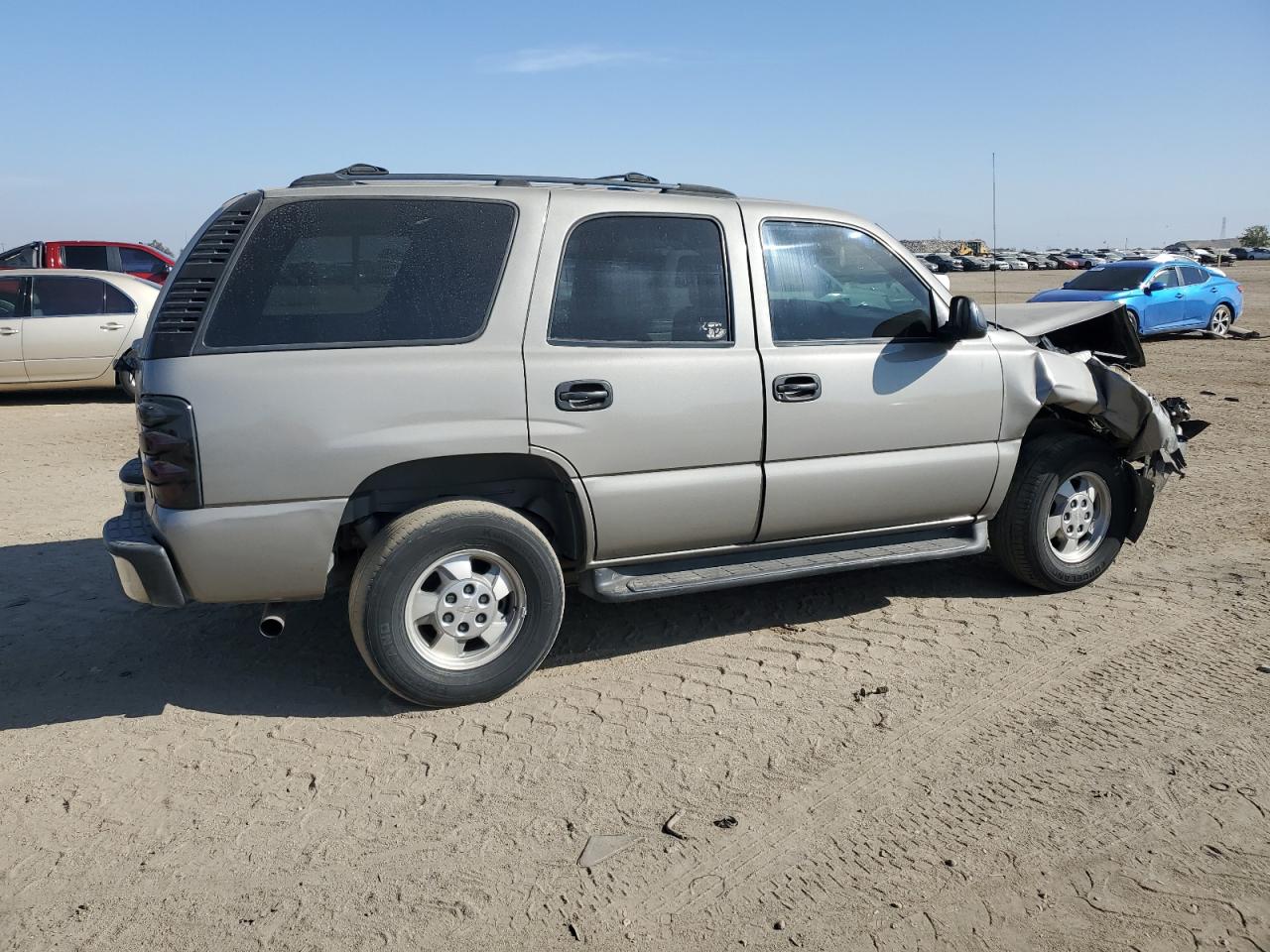 Изображение 3 2002 CHEVROLET TAHOE C1500 2002 с VIN 1GNEC13T52R275863