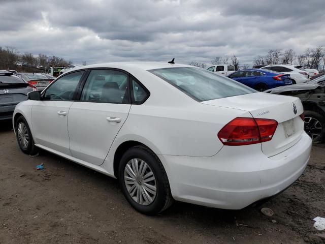 Obraz 2 z 2015 VOLKSWAGEN PASSAT S 2015 z VIN 1VWAT7A35FC076413
