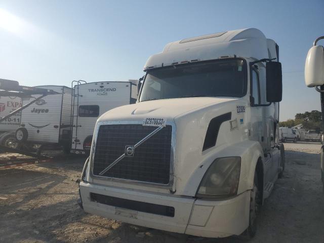 Image 2 of 2017 VOLVO VN VNL 2017 with VIN 4V4NC9EH1HN970037