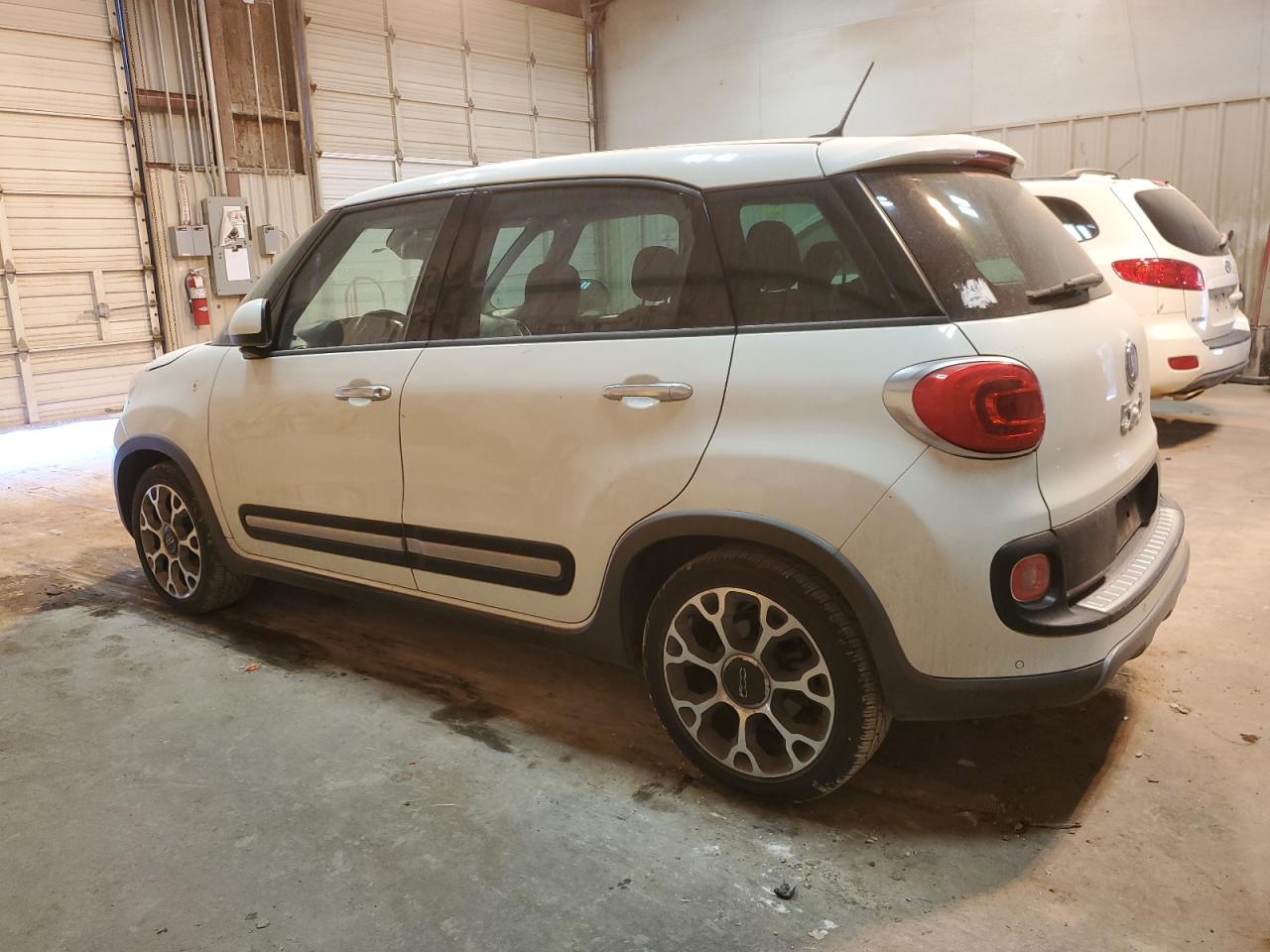 Image 2 of 2014 FIAT 500L TREKKING 2014 with VIN ZFBCFADH0EZ007795