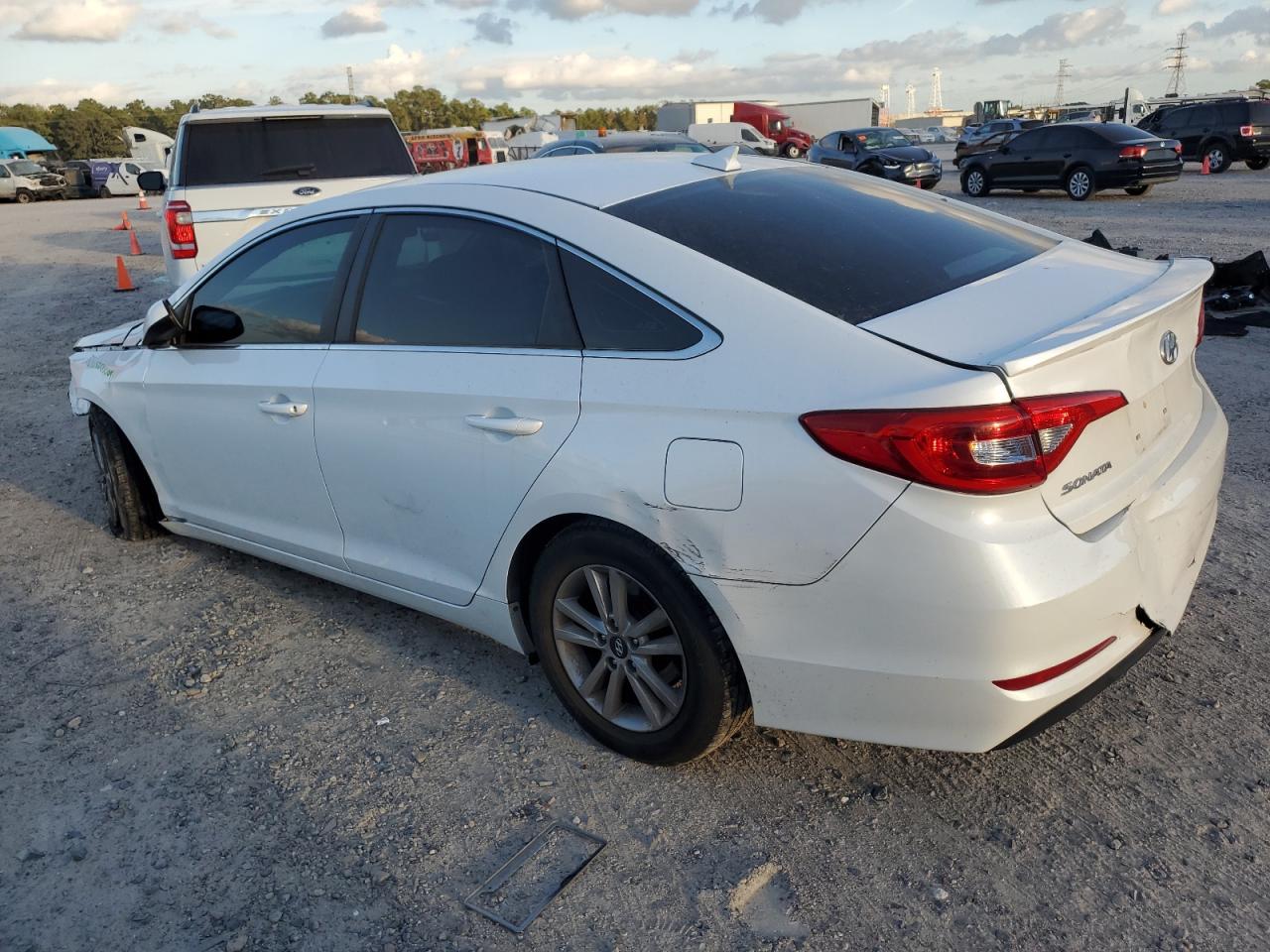 Obraz 2 z 2016 HYUNDAI SONATA SE 2016 z VIN 5NPE24AF3GH335194