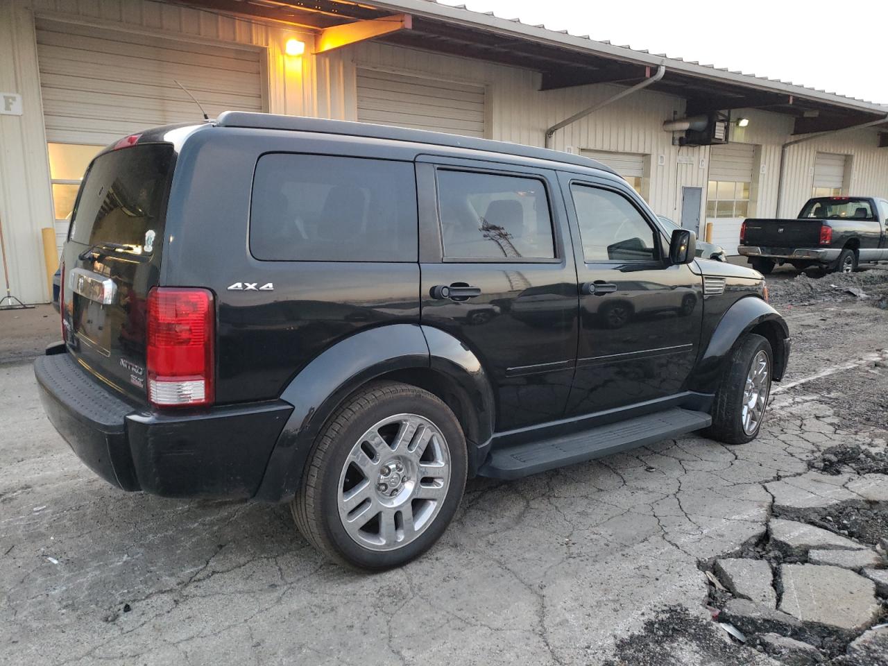 Image 3 of 2009 DODGE NITRO SLT 2009 with VIN 1D8GU58K59W536363