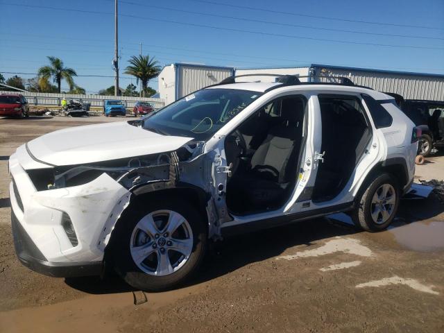 Изображение 1 2020 TOYOTA RAV4 XLE 2020 с VIN 2T3RWRFV5LW056965