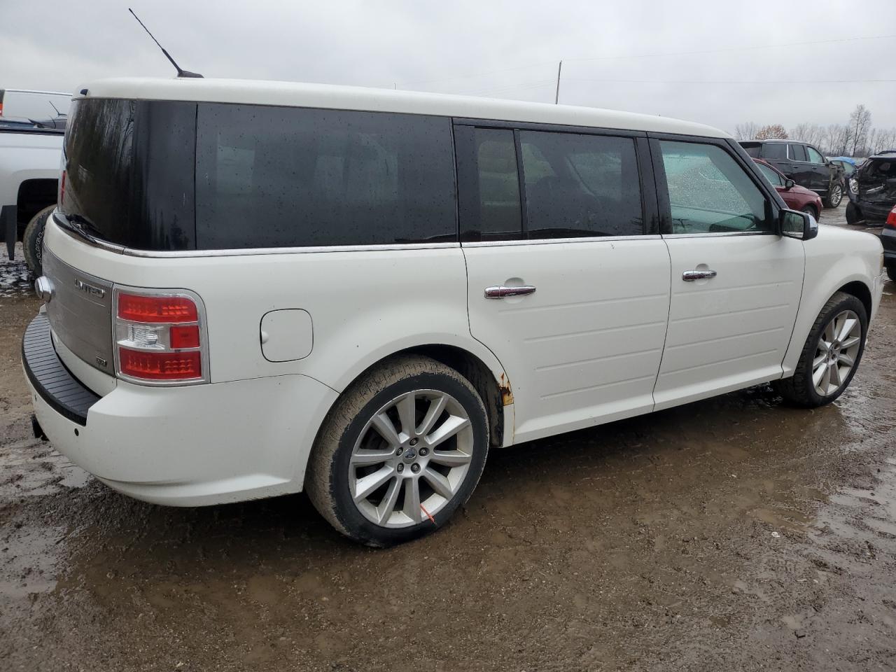Image 3 of 2010 FORD FLEX LIMITED 2010 with VIN 2FMHK6DC6ABA18311