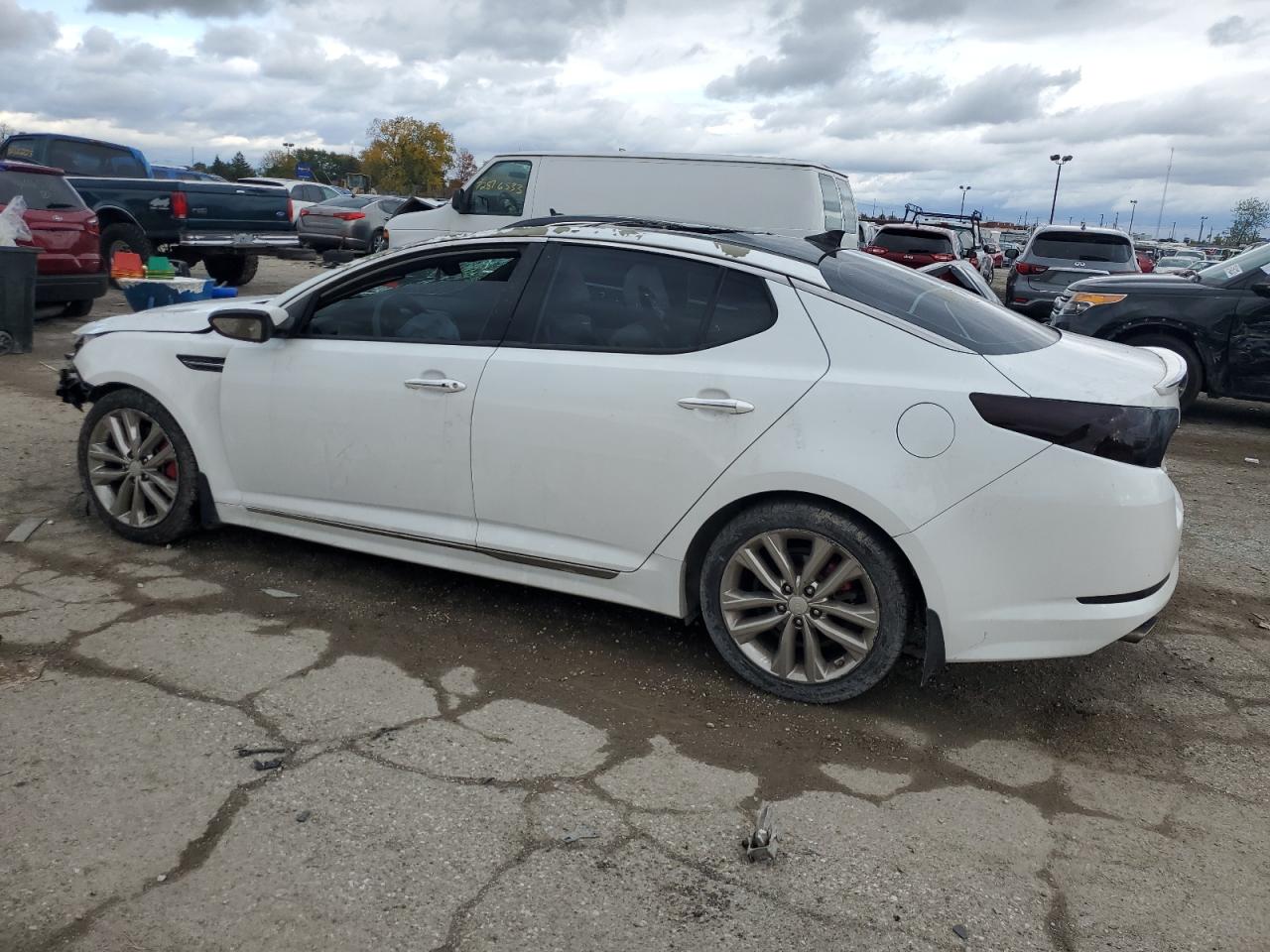 Obraz 2 z 2013 KIA OPTIMA SX 2013 z VIN 5XXGR4A65DG216705
