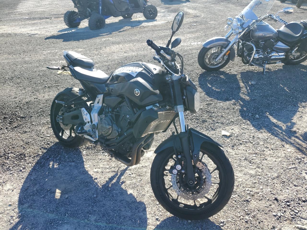 Obraz 1 z 2016 YAMAHA FZ07  2016 z VIN JYARM06E0GA007559